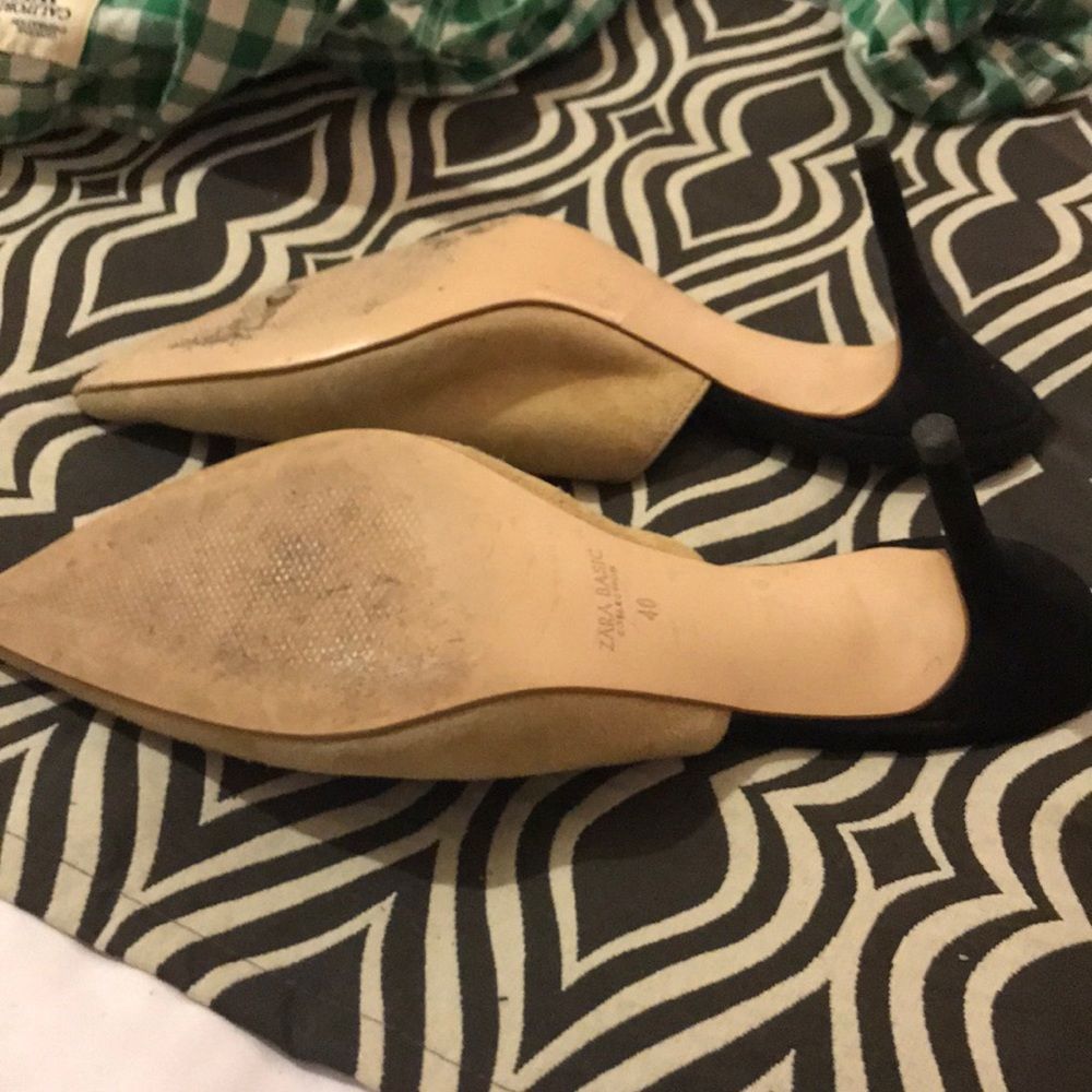 SHOES - Picture 7 of 9